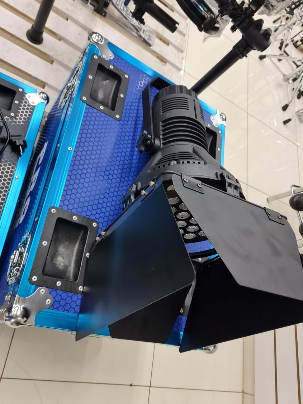 Prolight Fresnel 31x10w