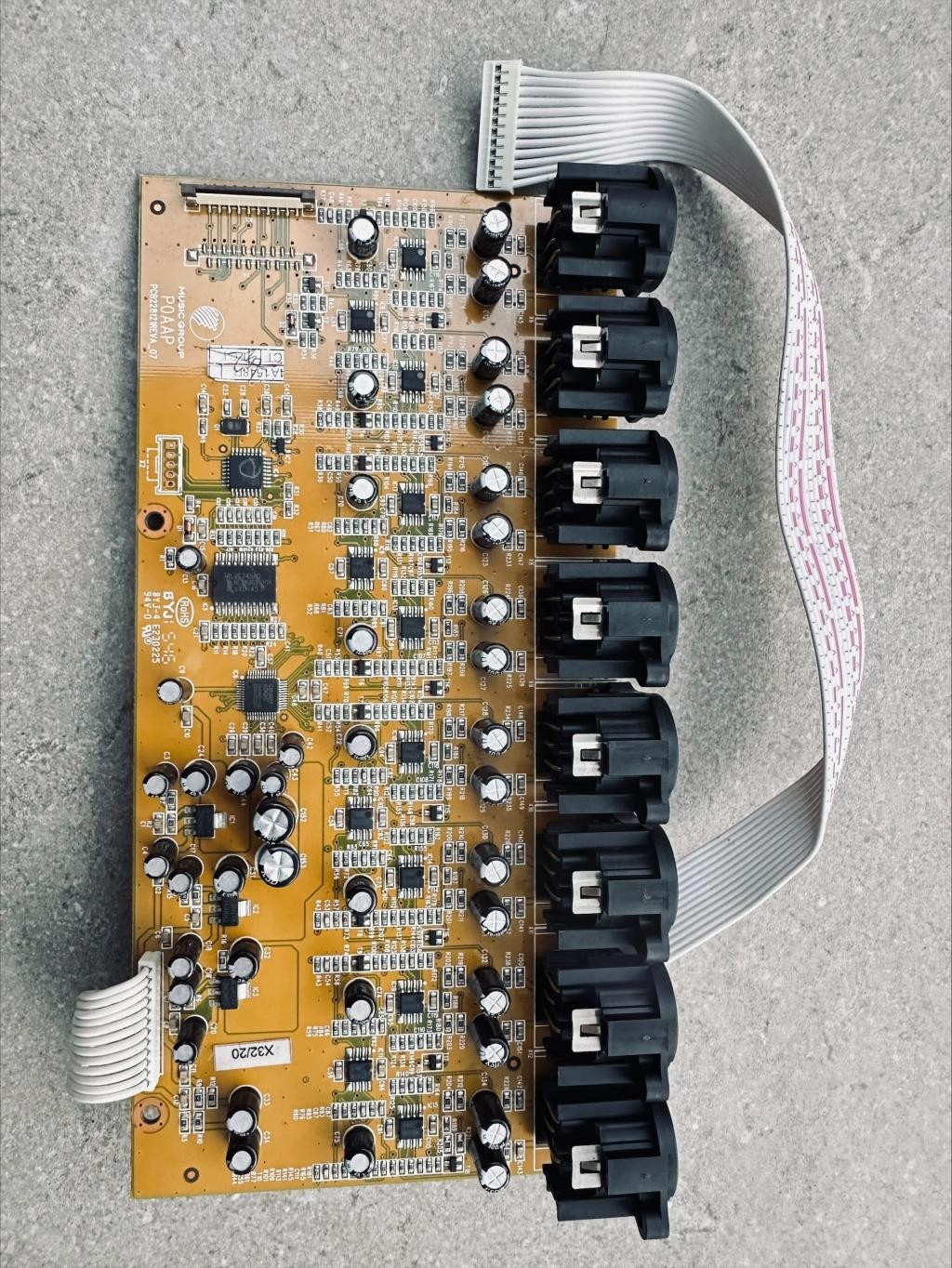 Behringer Placa X32 Output 1-8CH