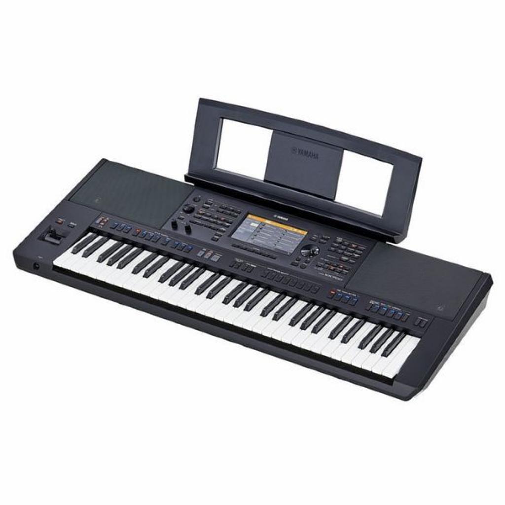 Yamaha PSR SX700