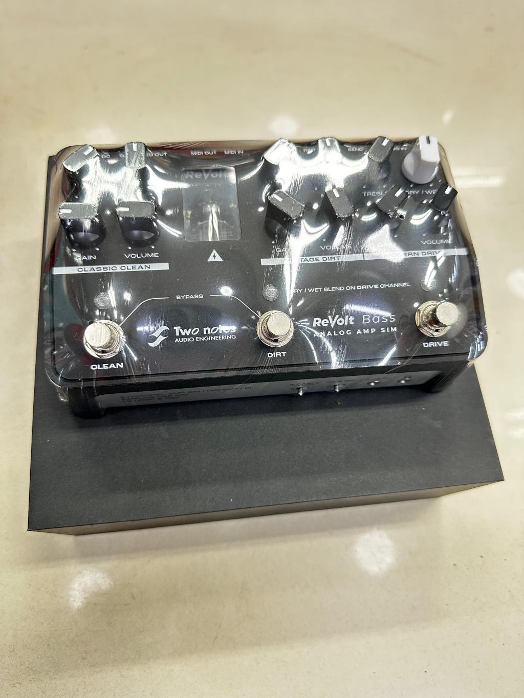 TWO Notes Revolt Bass C/C "B" Stock