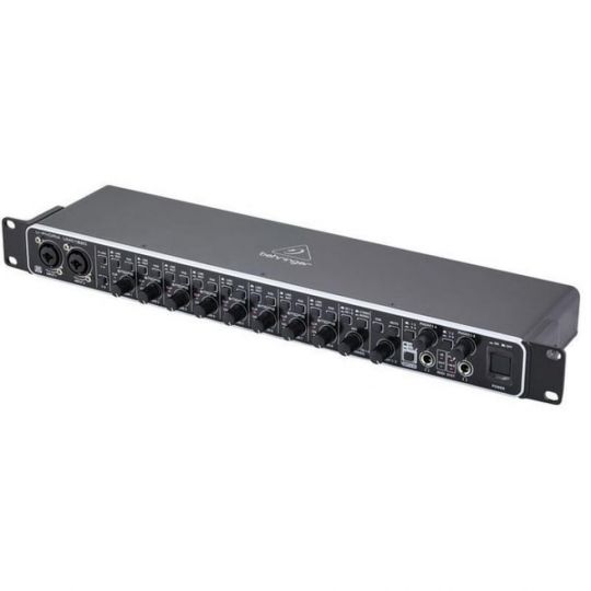 BEHRINGER UMC1820 8CH