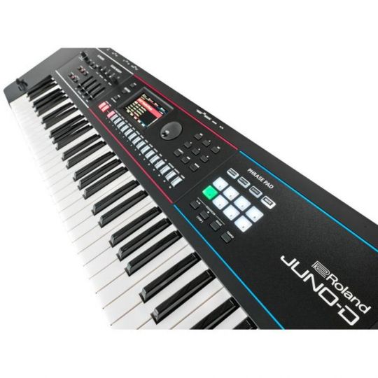 ROLAND JUNO D6 KEYBOARD SYNTHESIZER