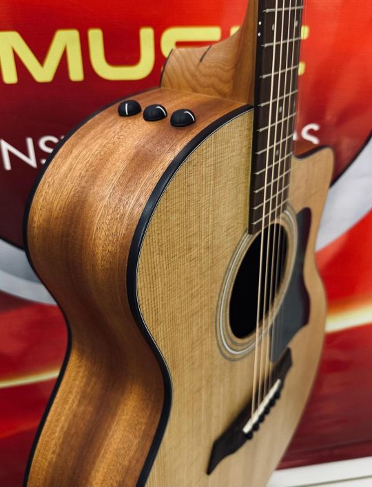 TAYLOR 114CE SAPELE SPRUCE