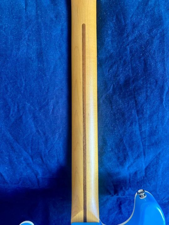 FENDER GUIT. AERODYNE SPECIAL STRATO B STOCK