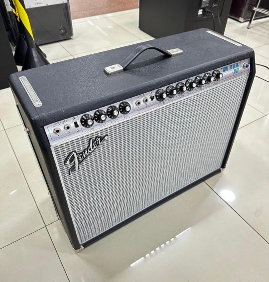 FENDER TWIN 68 CUSTOM REVERB B STOCK 