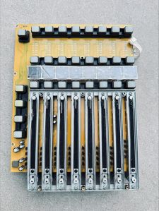 BEHRINGER PLACA X32 FADERS 1-8 IN