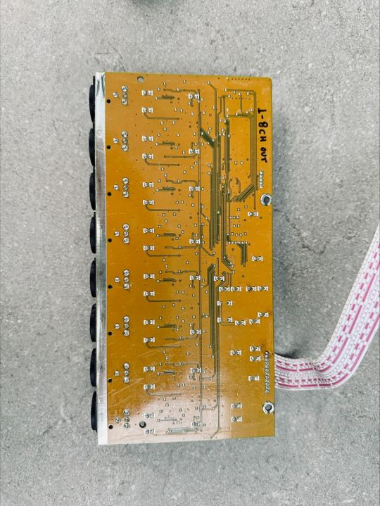 BEHRINGER PLACA X32 OUTPUT 1-8CH