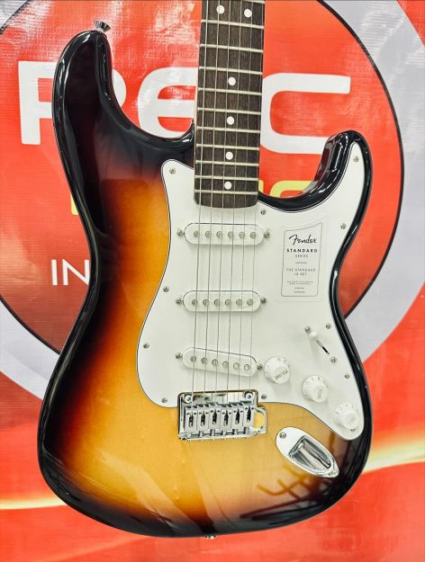 FENDER GUIT.STRATO STD. LRL WPG 0266240500 SB