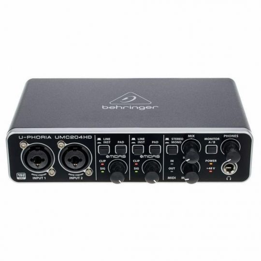 BEHRINGER UMC204 HD