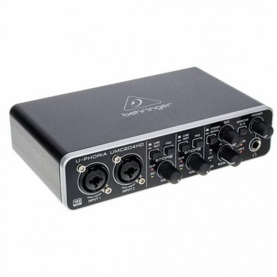 BEHRINGER UMC204 HD